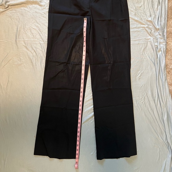 St. John Basics Size 6 Black Slacks - Picture 4 of 4